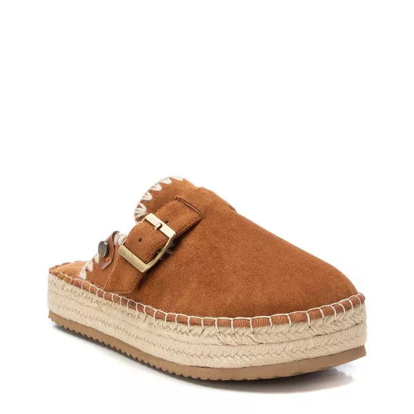 Vegan-friendly women’s espadrille in brown suede, featuring a braided jute platform sole, gold buckle detail, and white stitching accents around the upper and sole.